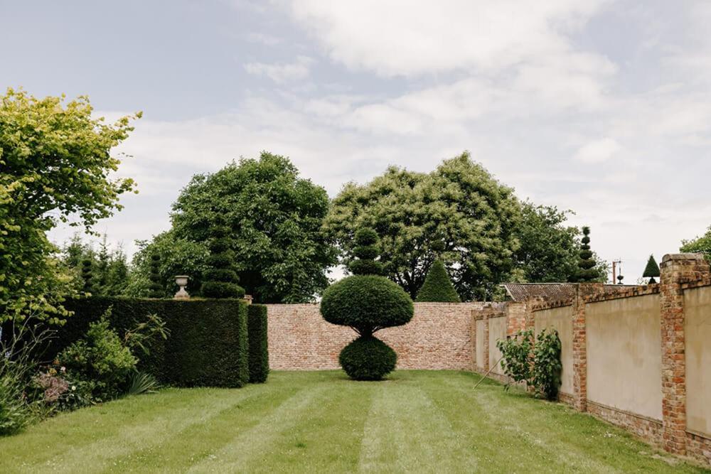 Cressy Hall - Historic Grade II Listed Manor, Gorgeous Topiary Garden Gosberton 외부 사진