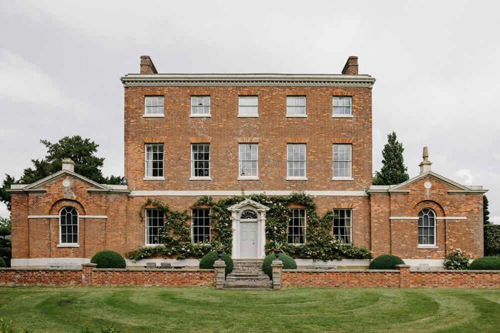 Cressy Hall - Historic Grade II Listed Manor, Gorgeous Topiary Garden Gosberton 외부 사진